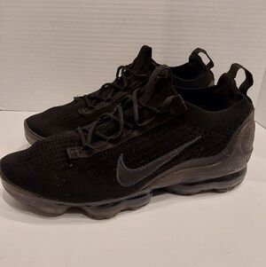 NIKE AIR VAPORMAX TRIPLE BLACK 8.5M PRE-OWNED